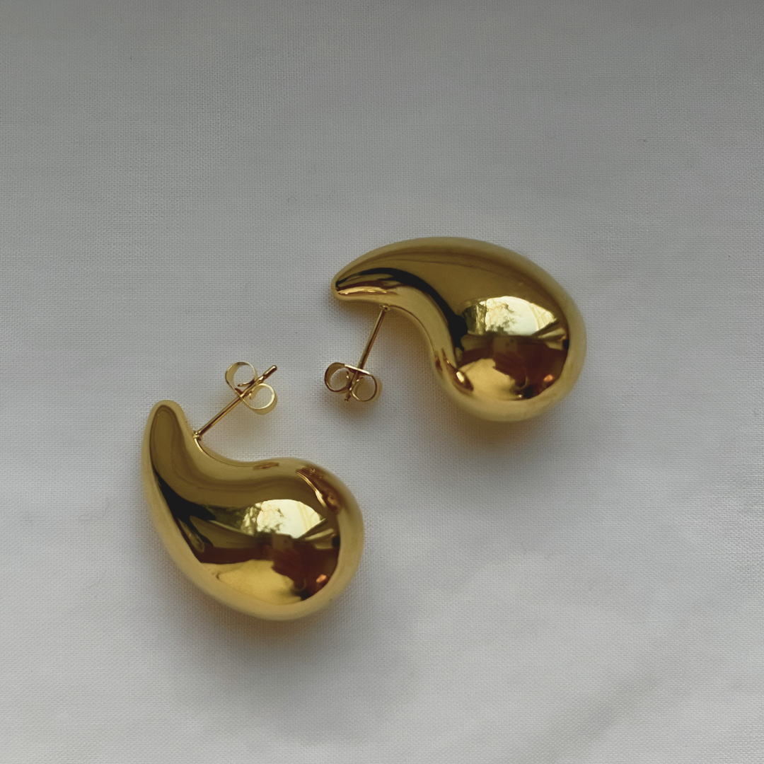 Gold drop earrings 