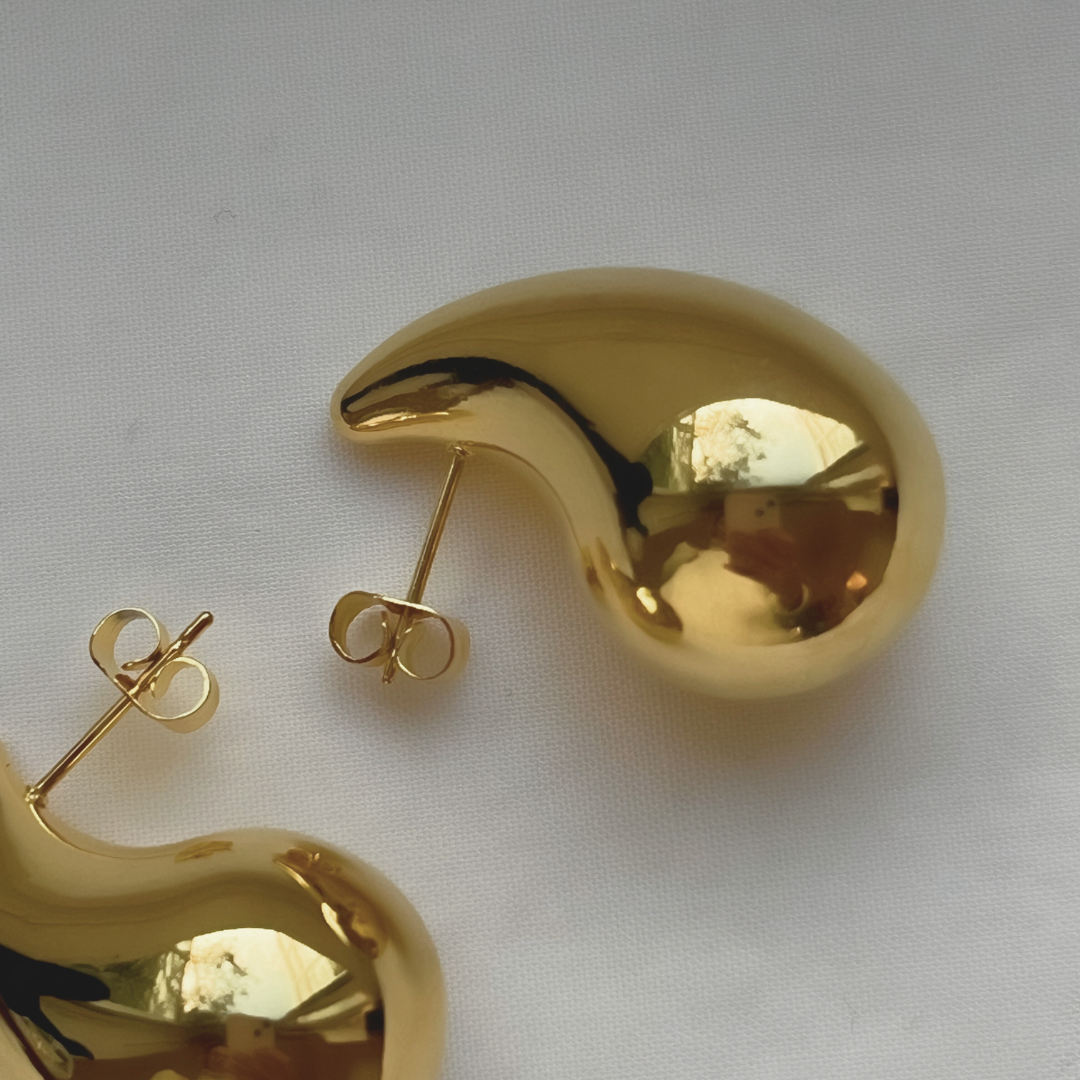 Gold drop earrings 